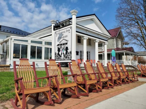 Гостиница The Colonial Inn & Motel  Уоткинс Глен